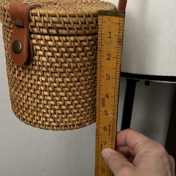 NWOT Rattan cylinder purse! 🌲 Boho bucket bag! - Picture 3 of 7